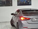 Hyundai Elantra-9
