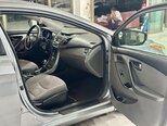 Hyundai Elantra-13