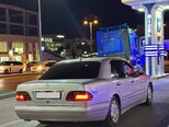 Mercedes E 240-7