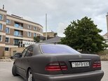 Mercedes E 220-3