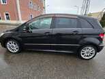 Mercedes B 180-3