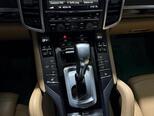 Porsche Cayenne-4