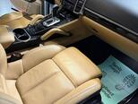 Porsche Cayenne-11