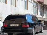 Mercedes E 220-2
