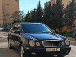 Mercedes E 220-12