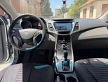 Hyundai Elantra-9