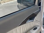 Mercedes E 320-21