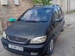 Opel Zafira-1