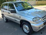 Chevrolet Niva-8