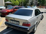 BMW 318-2