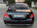 Mercedes E 300 d-18