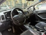 Kia Cerato-5