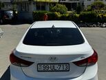 Hyundai Elantra-2