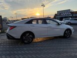 Hyundai Elantra-7