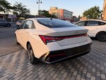 Hyundai Elantra-8
