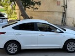 Hyundai Accent-9