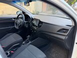 Hyundai Accent-17