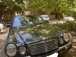 Mercedes E 230-4