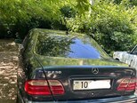Mercedes E 230-7