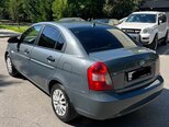 Hyundai Accent-4