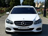 Mercedes E 220-1
