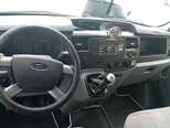 Ford Transit-8