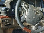 Toyota Land Cruiser-13