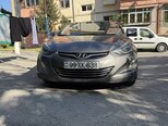 Hyundai Elantra-1