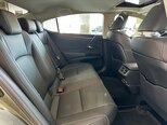 Lexus ES 300h-16