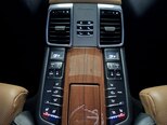 Porsche Panamera Turbo-22