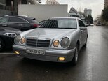 Mercedes E 240-3
