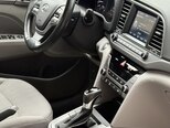 Hyundai Elantra-13