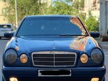 Mercedes E 230-1