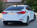 Hyundai Elantra-4