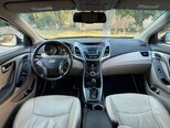 Hyundai Elantra-12