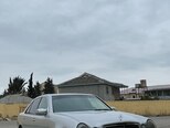 Mercedes E 240-7