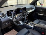 Mercedes GLB 200-11