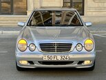 Mercedes E 240-3