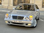 Mercedes E 240-2