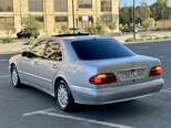 Mercedes E 240-6
