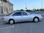 Mercedes E 240-8