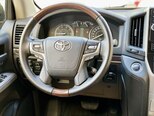 Toyota Land Cruiser-9