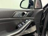 BMW X7-7
