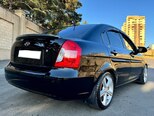 Hyundai Accent-10
