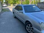 Mercedes E 240-2