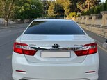 Toyota Camry-7