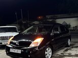 Toyota Prius-5