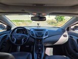 Hyundai Elantra-9
