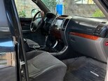 Toyota Land Cruiser Prado-5