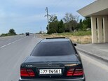 Mercedes E 230-3